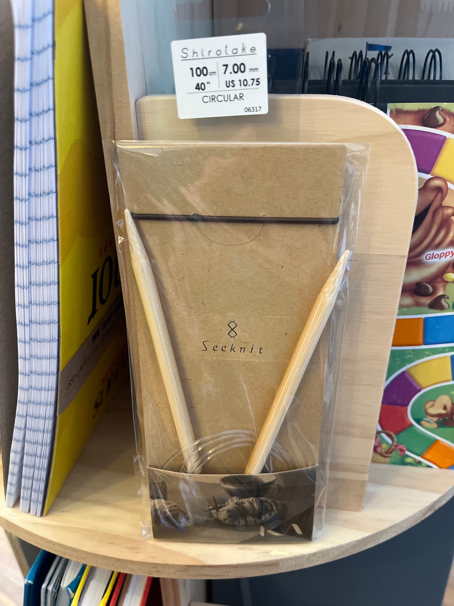 Circular knitting needles
