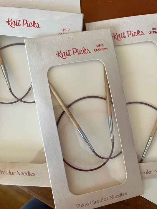 Circular knitting needles