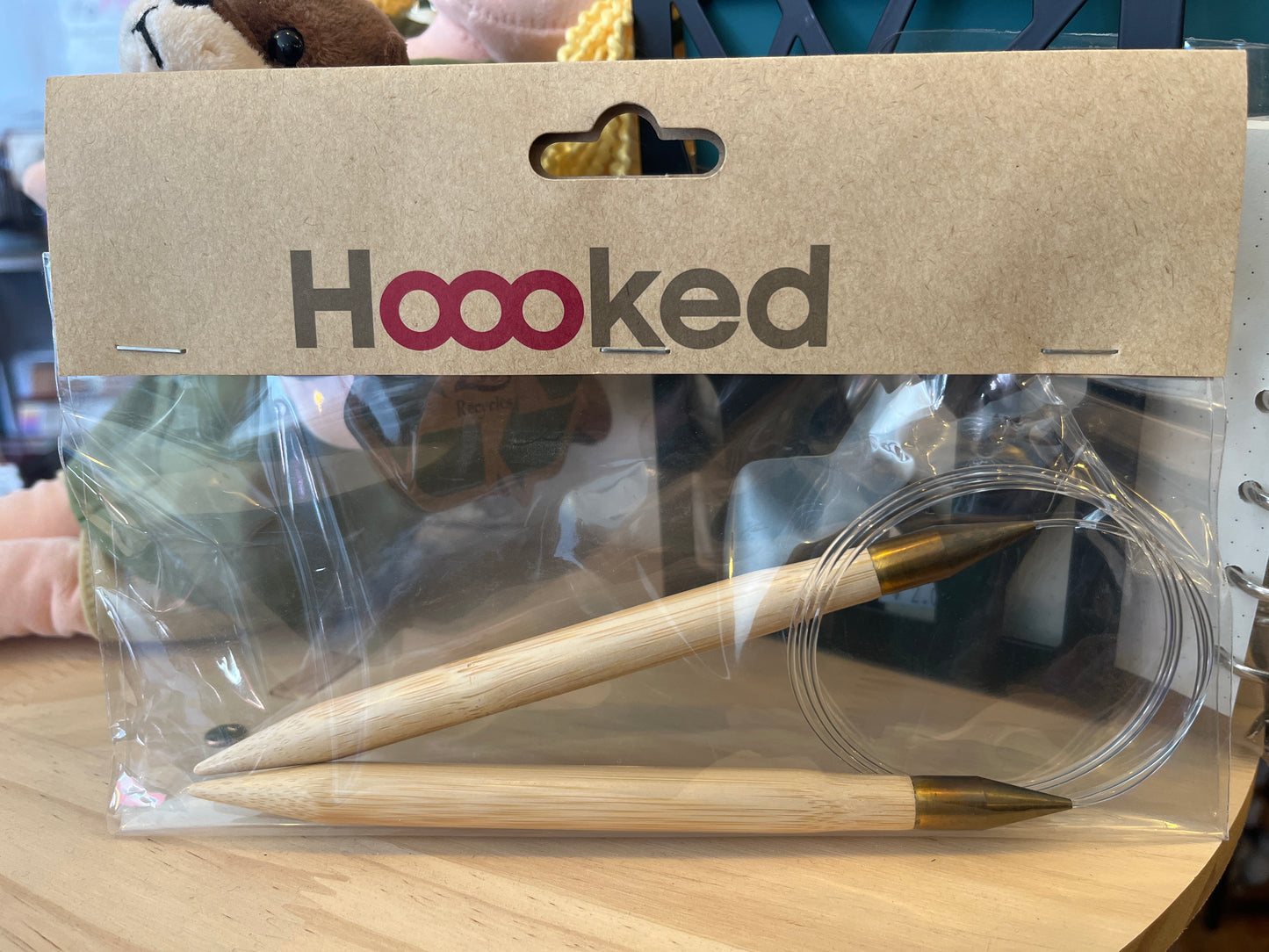 Circular knitting needles