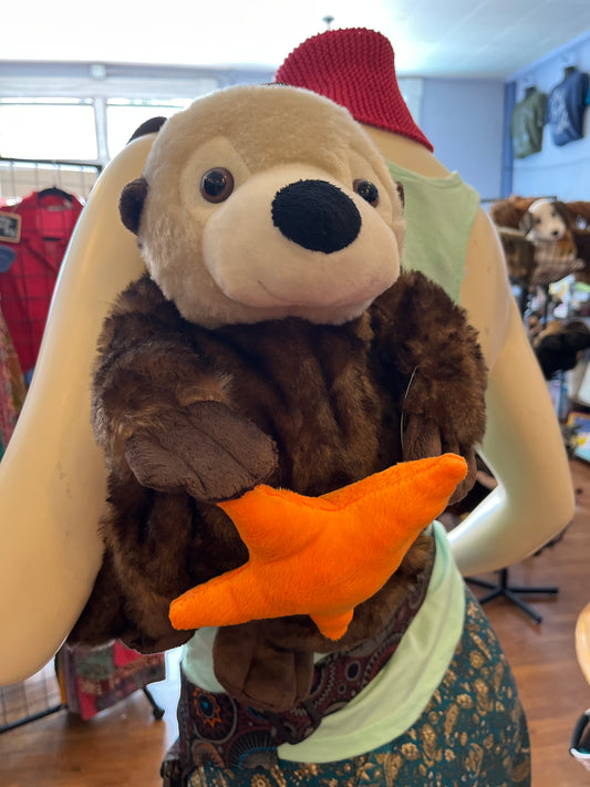 Otter Backpack with Star